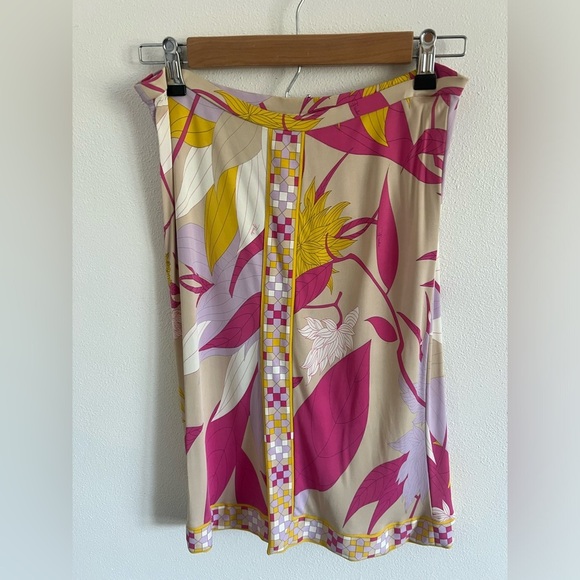 Emilio Pucci Pink and Yellow Print Skirt, size 8 - Picture 2 of 9